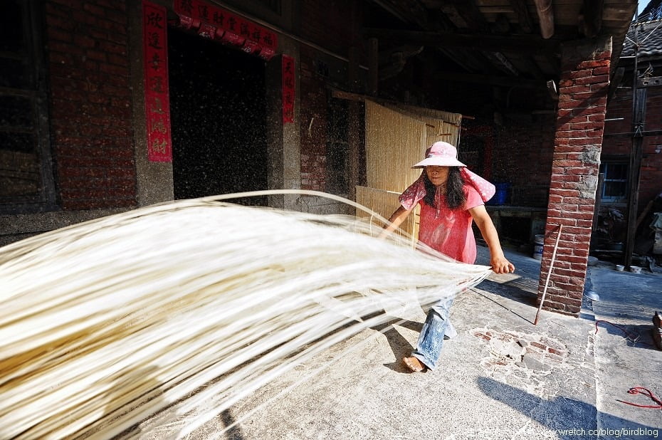 1379020107 3123711720 鹿港風情.手工麵線【鳥先生】