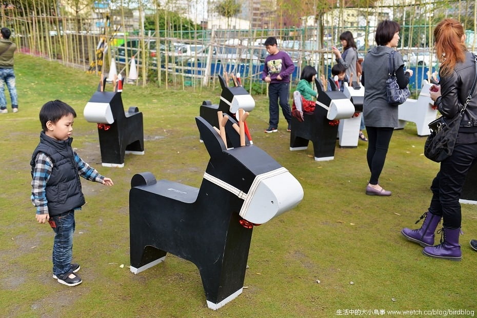 1379019004 1209299369 草悟道的聖誕節已經到囉!!!勤美誠品+金典綠園道+勤美術館【鳥夫人】