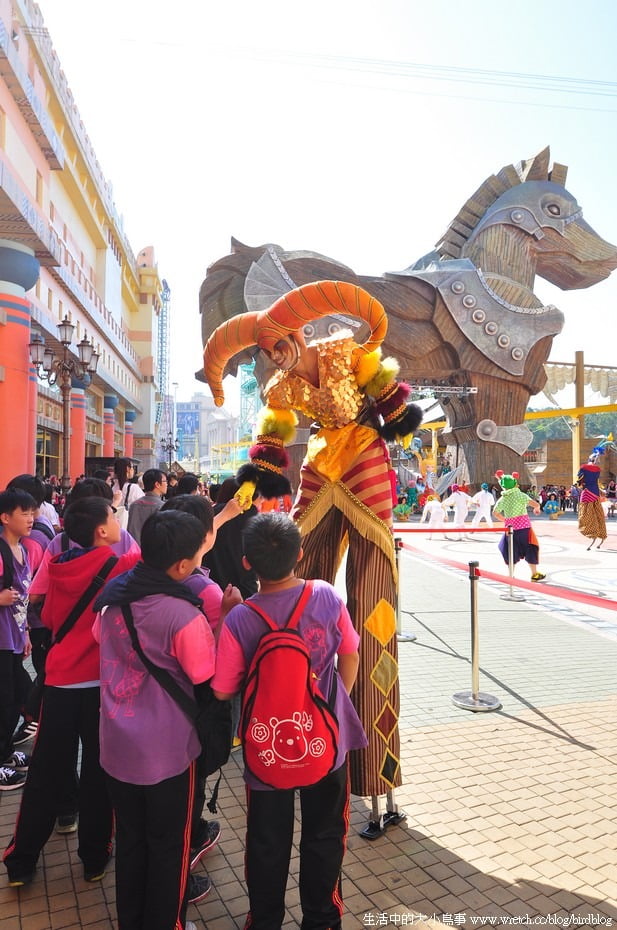 1378972209 3778674102 高雄。童心未泯的義大世界-遊樂園裝年輕去【鳥夫人】