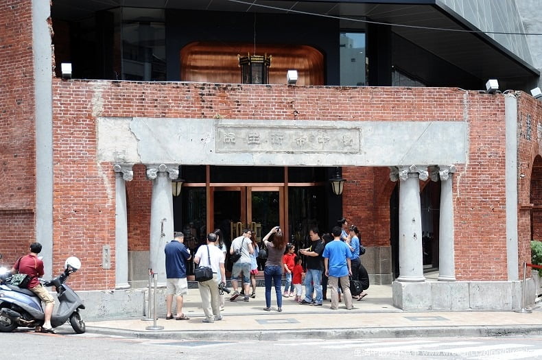 1378981715 2766777406 台中市一日遊行程。老房子改造-日出宮原眼科&第四信用合作社【鳥夫人】