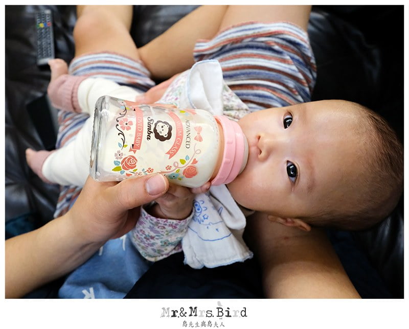 2020 02 26 100946 2020奶瓶推薦分享。怎麼選容量、玻璃 Or PPSU? 餵奶要防脹氣、好拍嗝? 小獅王辛巴-蘿蔓晶鑽寬口玻璃奶瓶