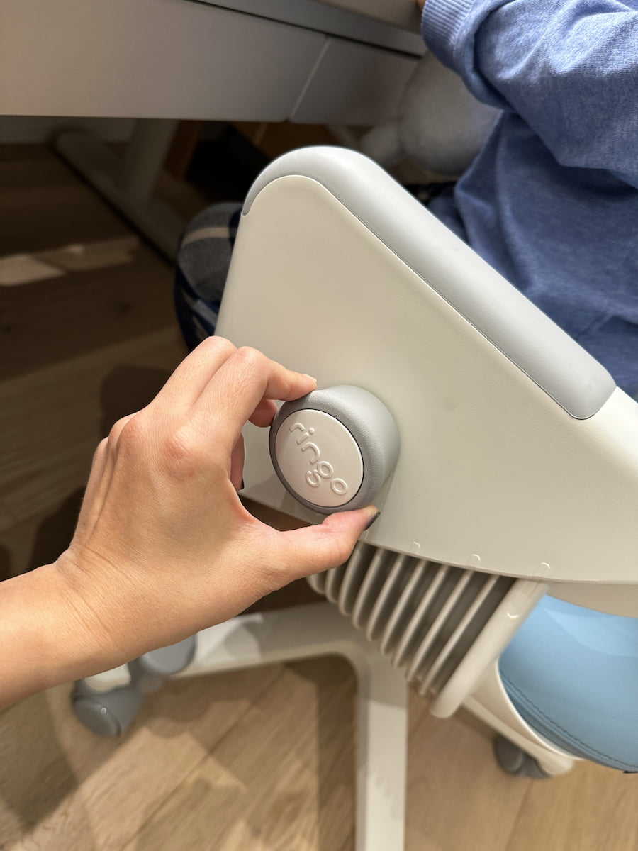 2024 03 12 230751 輪輪成為國小生。每天專注寫功課的好幫手- RINGO 兒童成長椅