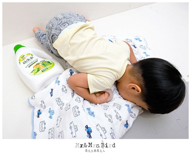 2019 10 24 093535 開始準備波波的新生兒衣物囉!順道教大家怎麼挑選市售洗衣精。台酒生技"易洗樂抗菌防螨洗衣精"