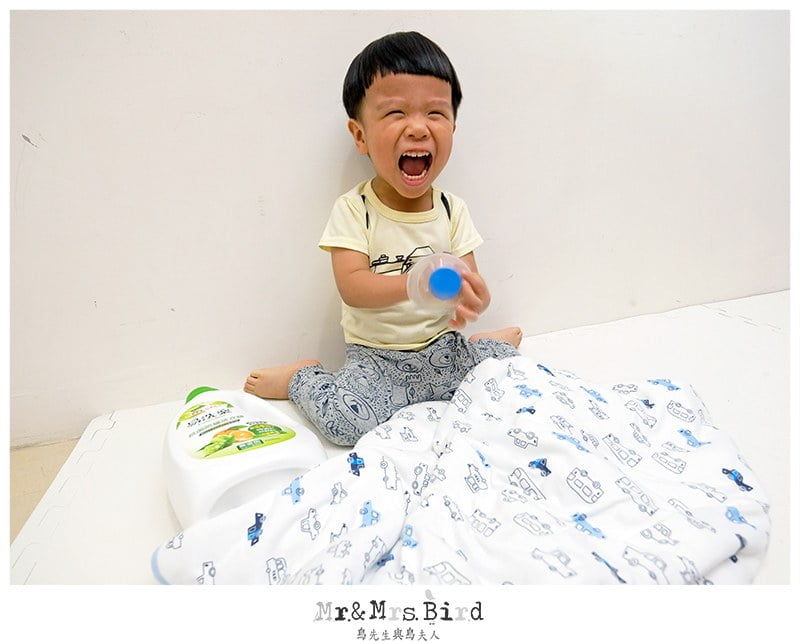 2019 10 24 093538 開始準備波波的新生兒衣物囉!順道教大家怎麼挑選市售洗衣精。台酒生技"易洗樂抗菌防螨洗衣精"