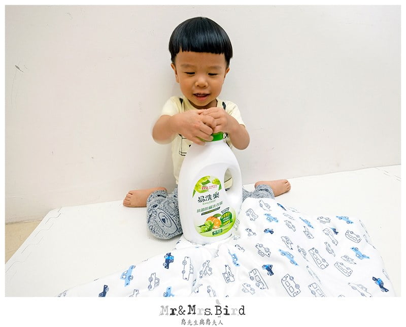 2019 10 24 093542 開始準備波波的新生兒衣物囉!順道教大家怎麼挑選市售洗衣精。台酒生技"易洗樂抗菌防螨洗衣精"