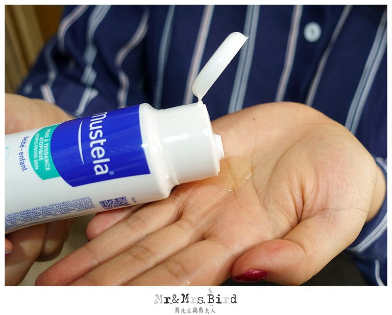 2017 11 29 100151 寶寶日記。洗澡三步驟肌膚好健康-法國慕之恬廊Mustela-舒恬良雙潔乳+沐浴油+柔舒霜