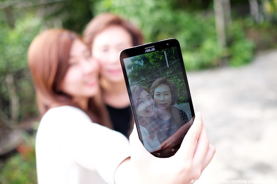 24988423276 4dfd58b0ba b 1 孝親好禮。大螢幕智慧型香檳金手機-ASUS ZenFone 2 Laser 6吋【鳥夫人】