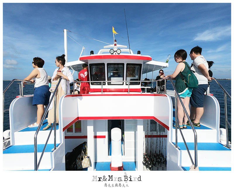 2018 08 30 172451 帶寶寶去澎湖。超好玩"澎湖戀夏之旅"-東海七島巡航+海釣+餵燕鷗+跳水+海上盪鞦韆+鳥嶼登島午餐+岐頭潮間帶(上)