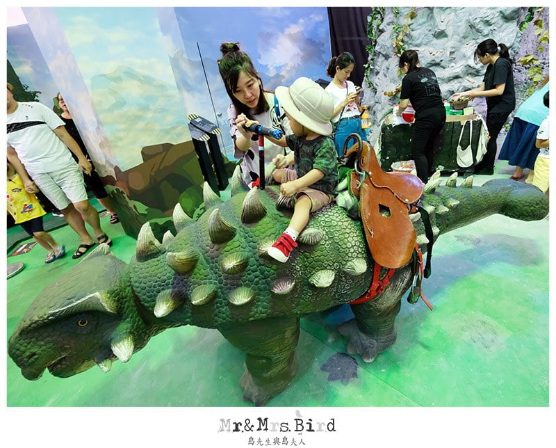 2019 07 14 002210 輪輪 ❤ 暴龍。親子暑假好選擇-侏羅紀恐龍樂園"可以騎恐龍"