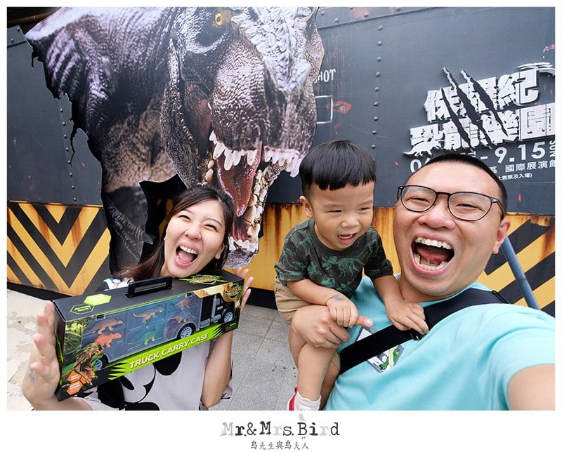 2019 07 14 002216 輪輪 ❤ 暴龍。親子暑假好選擇-侏羅紀恐龍樂園"可以騎恐龍"