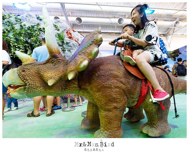 2019 07 14 002246 輪輪 ❤ 暴龍。親子暑假好選擇-侏羅紀恐龍樂園"可以騎恐龍"