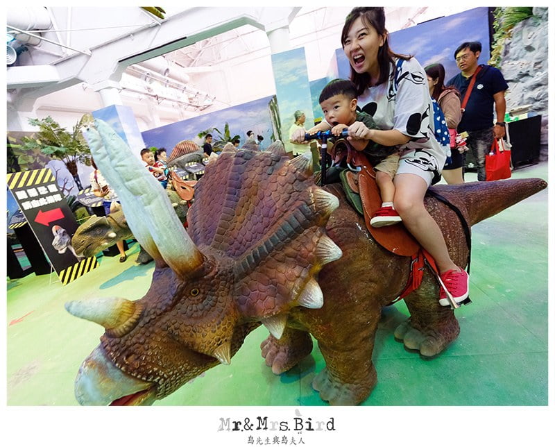 2019 07 14 002255 輪輪 ❤ 暴龍。親子暑假好選擇-侏羅紀恐龍樂園"可以騎恐龍"