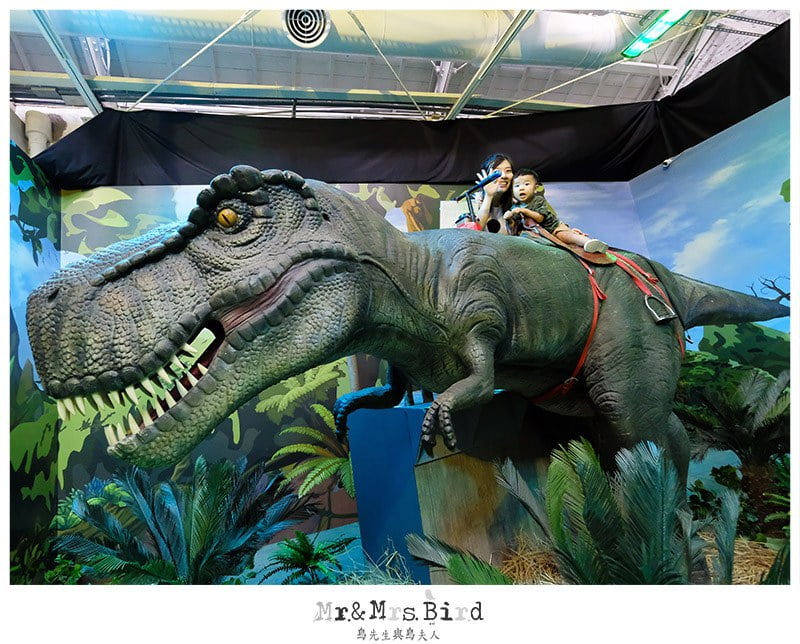 2019 07 14 002337 輪輪 ❤ 暴龍。親子暑假好選擇-侏羅紀恐龍樂園"可以騎恐龍"
