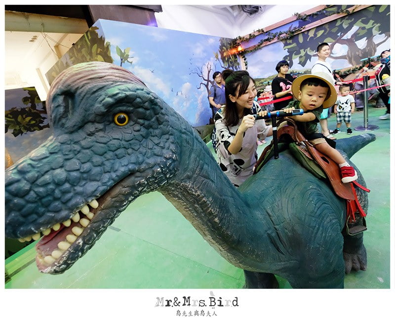 2019 07 14 002344 輪輪 ❤ 暴龍。親子暑假好選擇-侏羅紀恐龍樂園"可以騎恐龍"