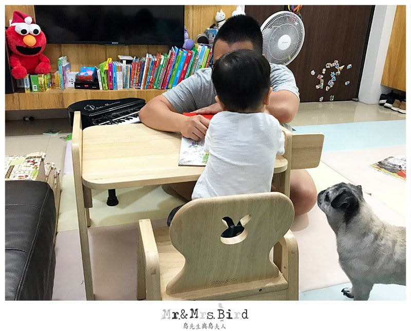 2019 07 15 144129 輪輪成長日記。MesaSilla 幼兒實木家具-寶寶書桌"享樂趣學習桌椅組"