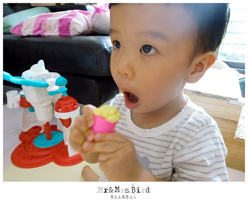 2019 07 30 164240 韓國YaYa馬卡龍摺疊溜滑梯+培樂多廚房系列+Teamson Kids 經典木製廚房玩具。MOMO 玩具GO夏趴-玩具展優惠限定