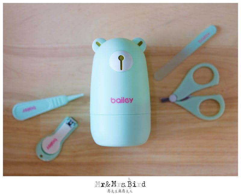 2020 02 07 170207 育兒好物推薦。BAILEY貝睿感溫母乳儲存袋(指孔型) & 奶粉儲存袋 & 鉑金矽膠海綿奶瓶刷