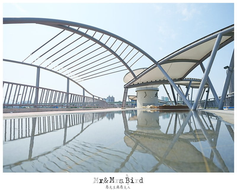 2020 02 21 103419 大人小人都適合。免費約會景點 & 放電好去處-新北水漾"辰光橋"愛情鎖+浪漫光雕