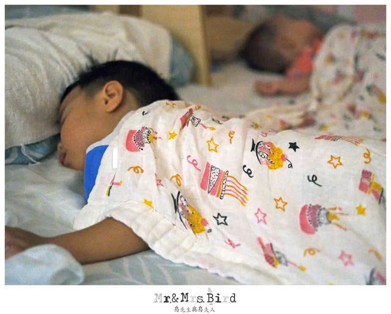 2020 05 18 134849 育嬰必買清單。Bonne nuit嬰兒床包+多功能收納盒+安撫玩偶+美人魚肚圍