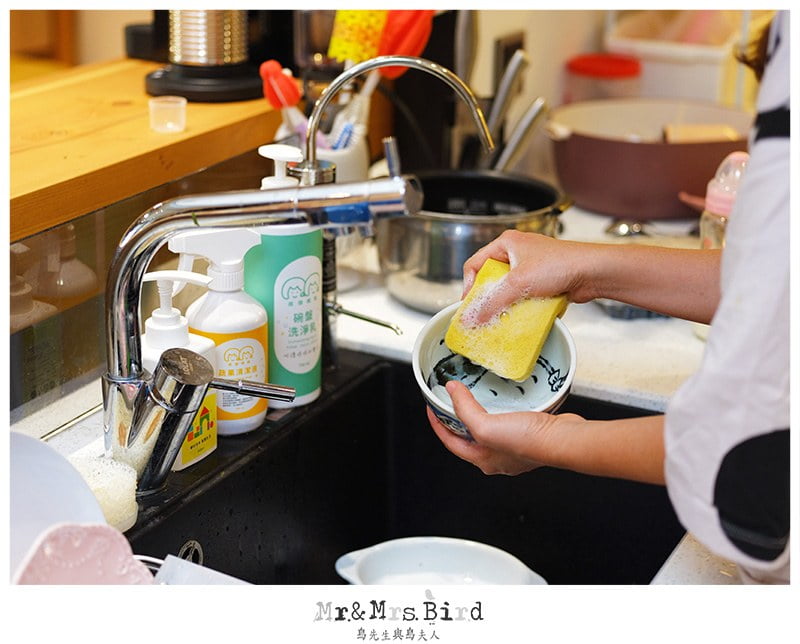 2020 08 27 112404 為媽媽和家人、孩子設想的清潔用品。兩個媽媽-碗盤洗淨乳&蔬果清潔液&多功能清潔液&溫和沐浴乳&嬰兒沐浴乳