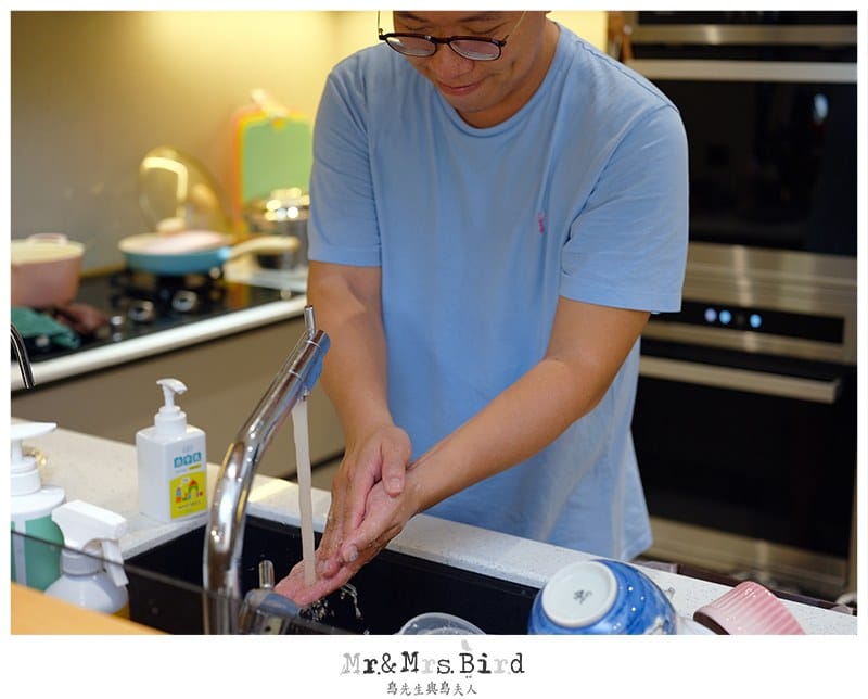 2020 08 27 112422 為媽媽和家人、孩子設想的清潔用品。兩個媽媽-碗盤洗淨乳&蔬果清潔液&多功能清潔液&溫和沐浴乳&嬰兒沐浴乳