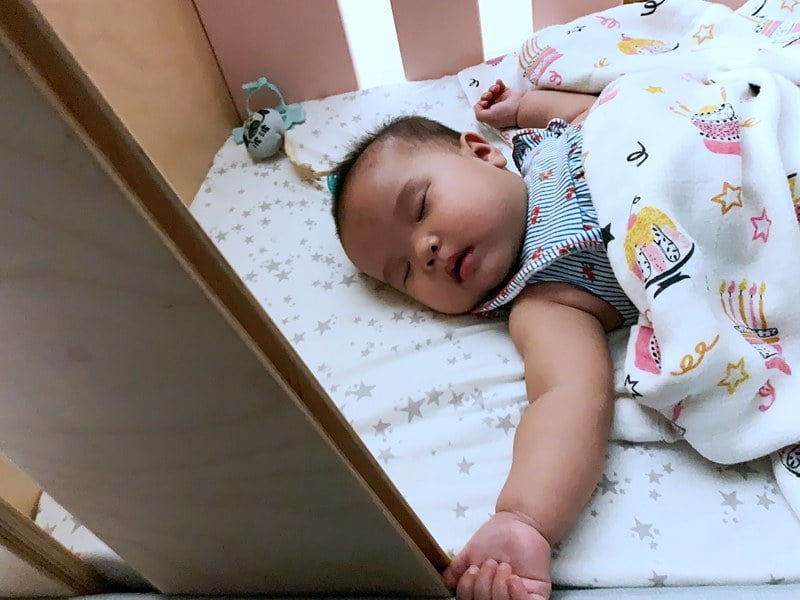 2020 09 29 143749 鳥家給寶寶安全、爸媽放心的睡眠環境。有小孩必備的嬰兒監視器 Cubo Ai Plus 智慧寶寶攝影機