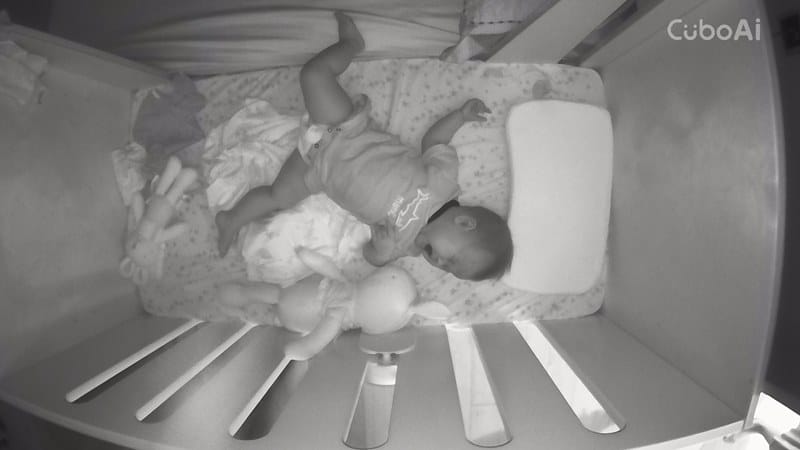 2020 09 30 132713 鳥家給寶寶安全、爸媽放心的睡眠環境。有小孩必備的嬰兒監視器 Cubo Ai Plus 智慧寶寶攝影機