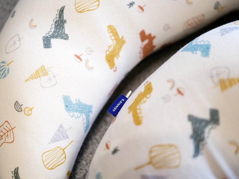 2021 05 20 143356 孕期用到產後哺乳-奇妮月亮枕。高CP值月亮枕到底有哪些用途呢??