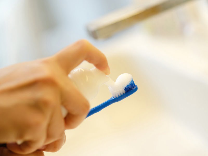 2021 07 19 104411 該怎麼讓孩子喜歡刷牙,養成好習慣呢?!刷牙以外的口腔保健-口腔噴護劑