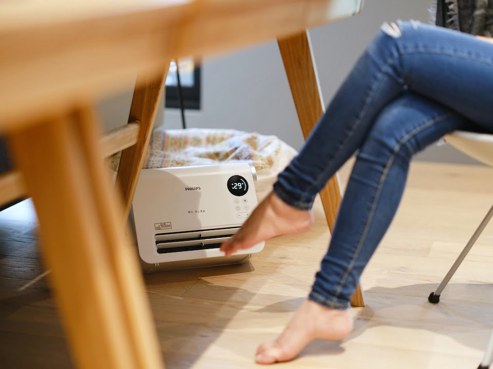 2021 11 27 192259 一起暖暖的過冬。鳥家溫暖法寶-PHILIPS 壁掛暖風機