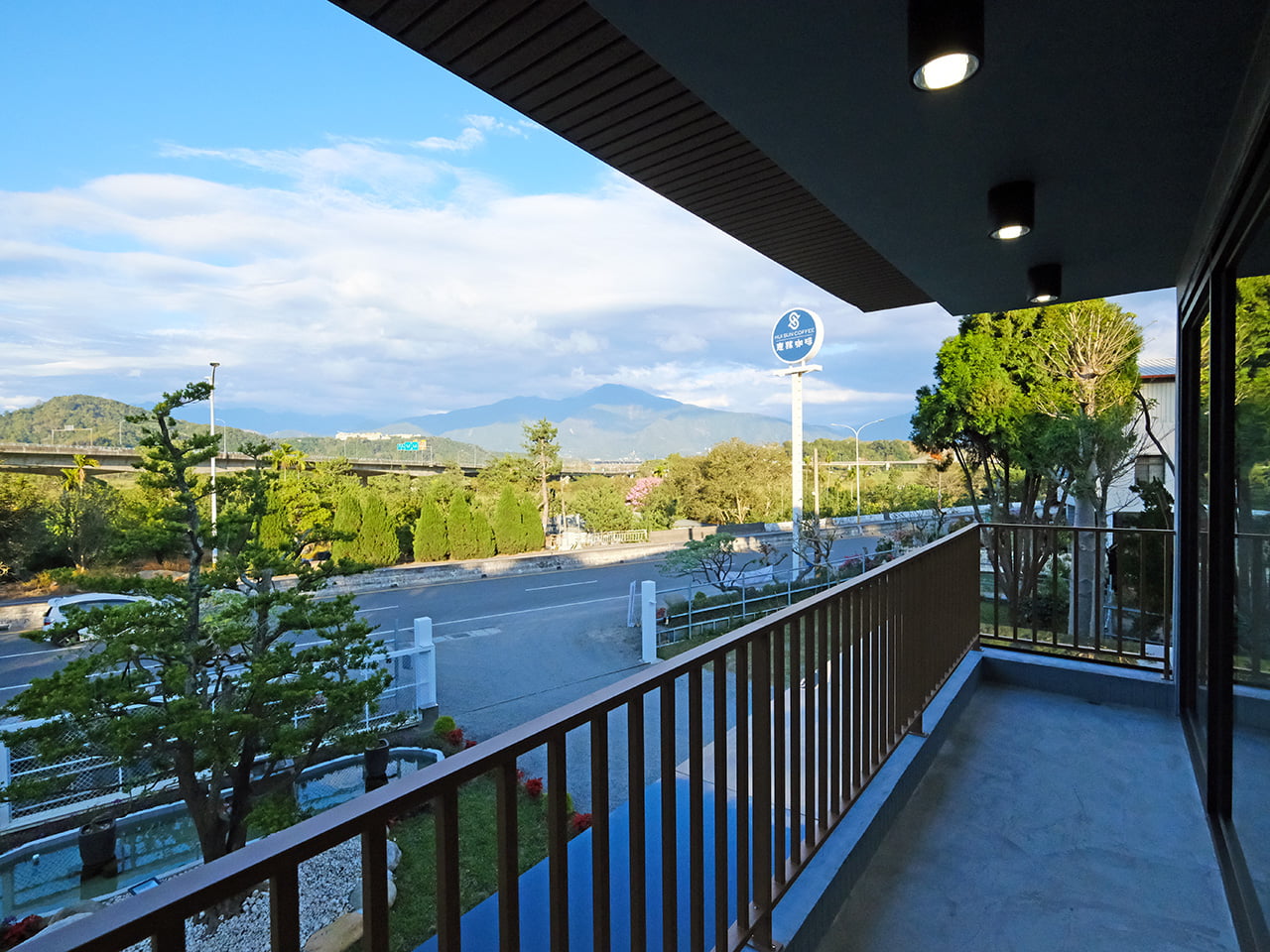 2023 02 07 145754 南投旅遊新景點。台灣惠蓀咖啡品牌館-用餐&喝咖啡&買伴手禮 一次滿足!